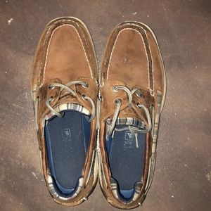 Lace Up Loafers in Warn Condition